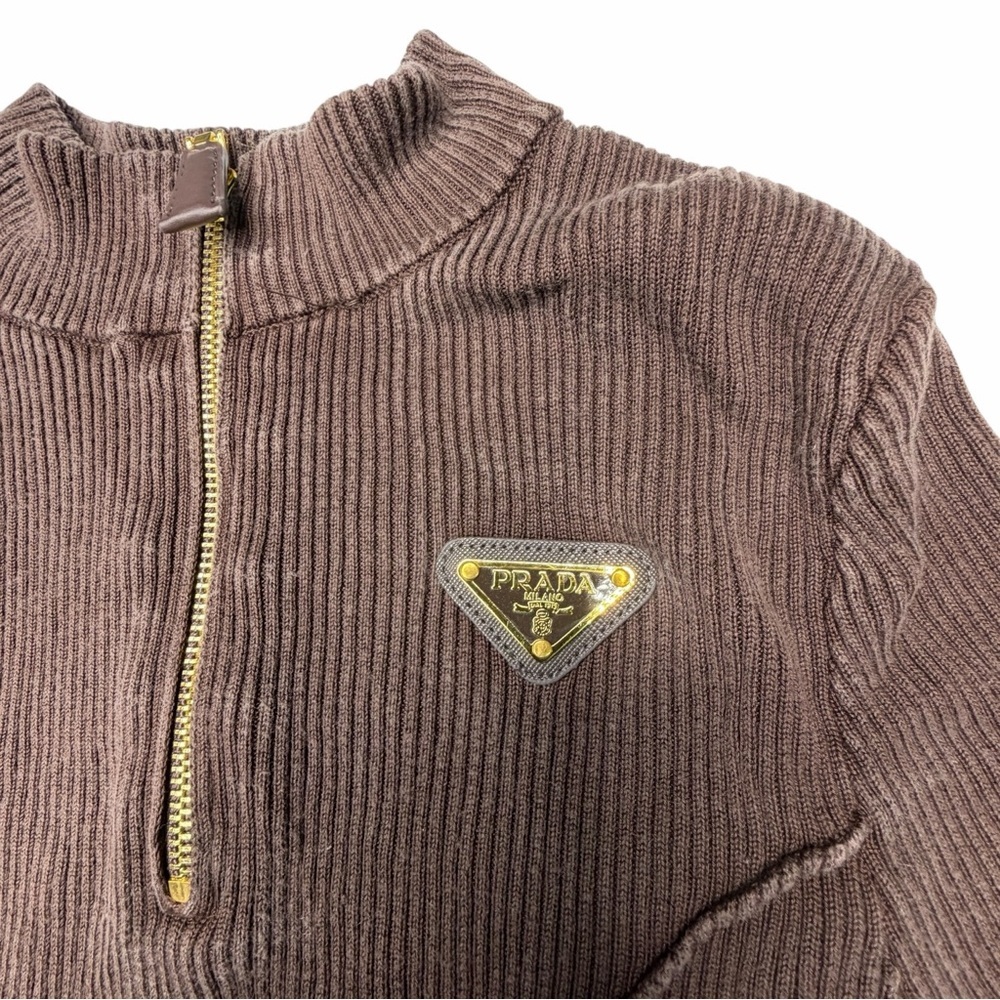 Prada Short Sleeve Top with Gold Zip size 40 equivalent to a 4 - Picture 3 of 10